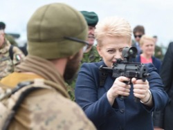 Литва не хочет возвращать американцам винтовки