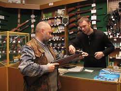 Российские власти сокращают число владельцев гражданского оружия