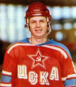 Знаменитый советский хоккеист Сергей Гимаев скончался во время матча ветеранов