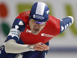 Голландский конькобежец пожаловался на "воняющих с любой стороны русских"
