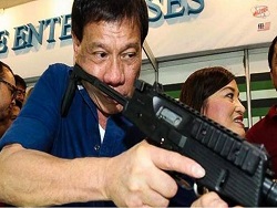 Президент Филиппин: за отстрел наркоторговцев, я буду отчитываться перед народом, а не перед международной общественностью