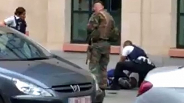 Мужчина с ножом напал на военный патруль в Брюсселе