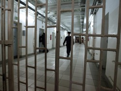 Начальникам российских тюрем запретят хранить деньги в иностранных банках