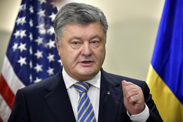 Порошенко признал, что Украина не получит американское летальное оружие