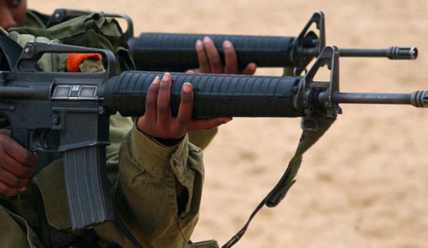 Во время песчаной бури с военной базы в Израиле похищены десятки винтовок M16