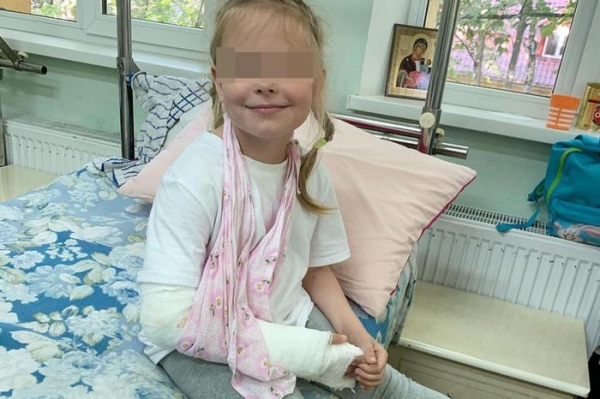 "Как свинью исполосовали". В Калининграде врач по ошибке прооперировал ребенку здоровую руку
