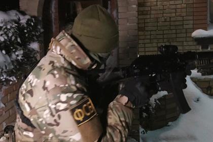 ФСБ выследила участника "банды ОМОНа" на продаже оружия из Донбасса криминалу
