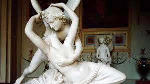В Эрмитаже рассказали, откуда пришла жалоба на обнаженные скульптуры