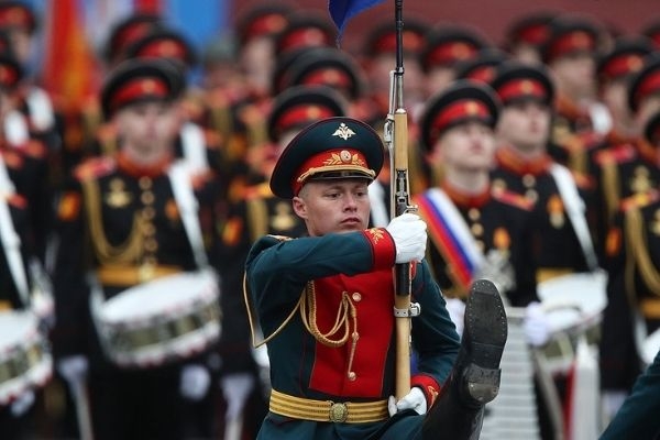 Через неделю после парада вирусолог заявил о начале третьей волны в Москве