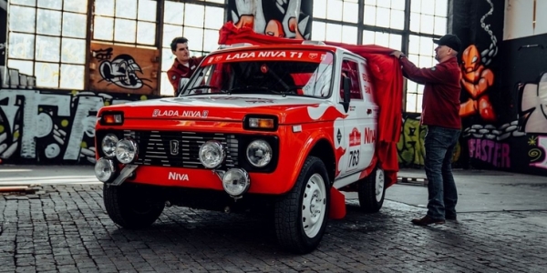 Швейцарцы на старой Lada Niva выиграли ралли "Дакар-2022"